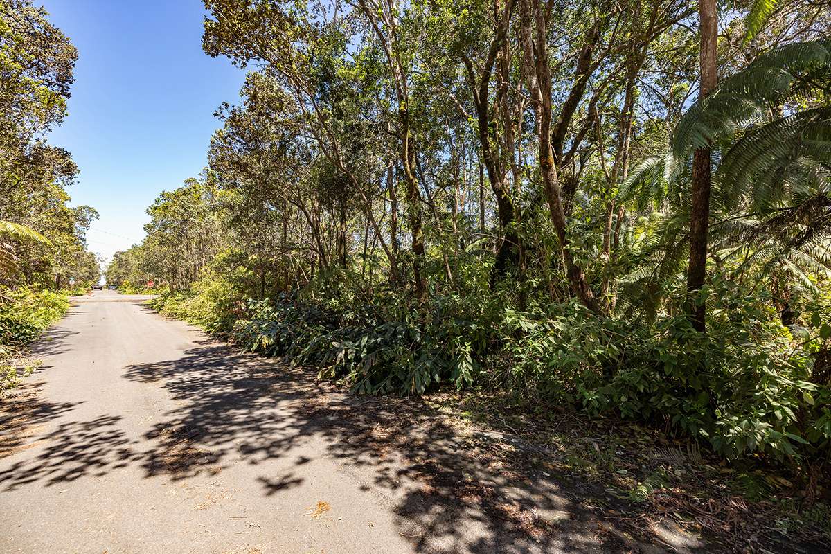 11TH ST, Volcano, HI 96785