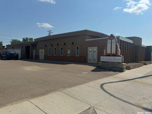 1332-1342 100th STREET, North Battleford, SK S9A 0V8