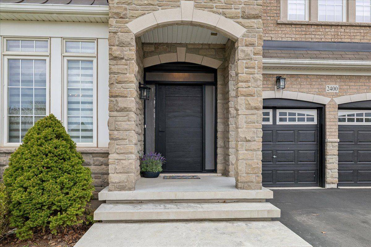 2400 Spring Meadow WAY, Oakville, ON L6M 0R6