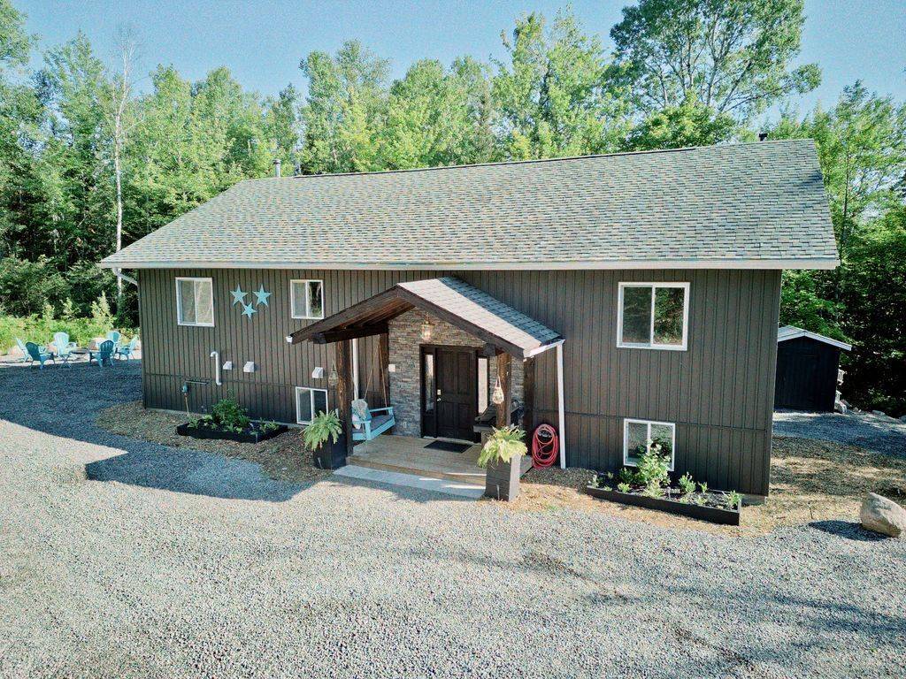 1170 Alderdale RD, Powassan, ON P0H 1Z0