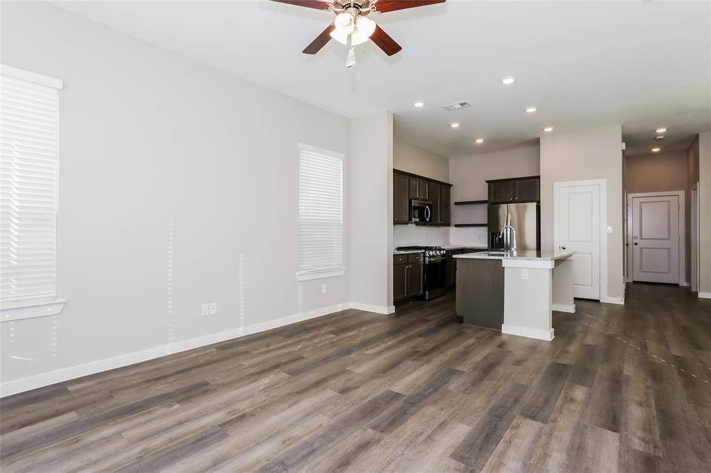 714 Lacewing Drive, Arlington, TX 76005