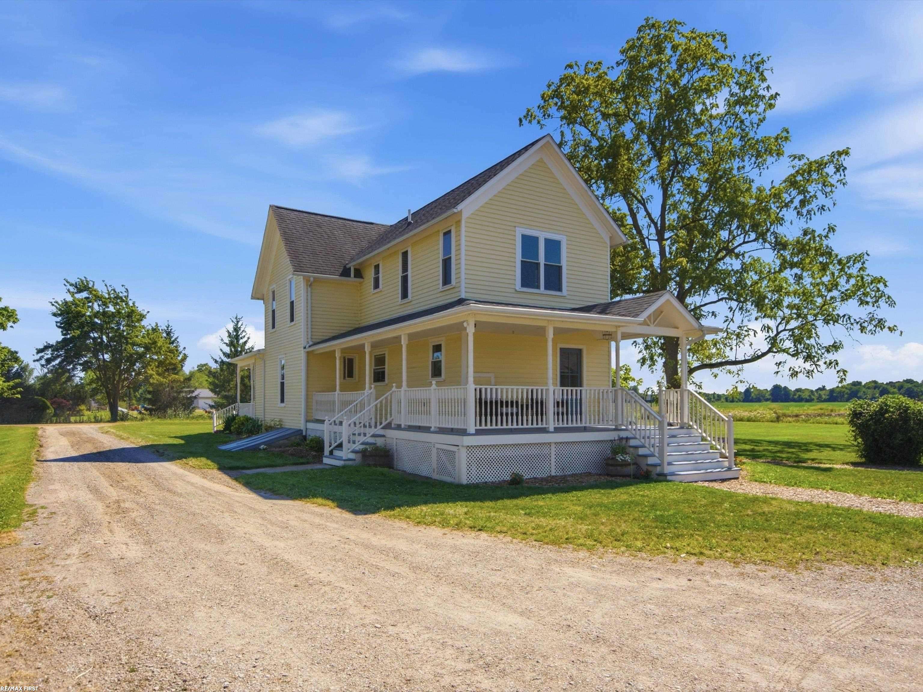 8011 Hollow Corners RD, Almont Twp, MI 48003