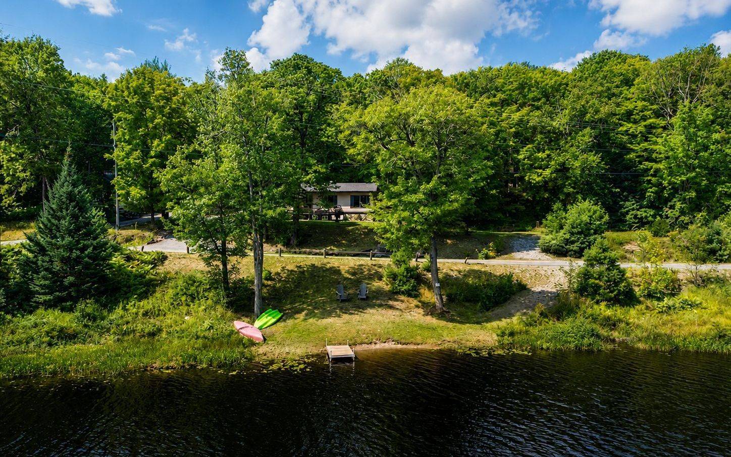 1867 Fraserburg RD, Bracebridge, ON P1L 1X3