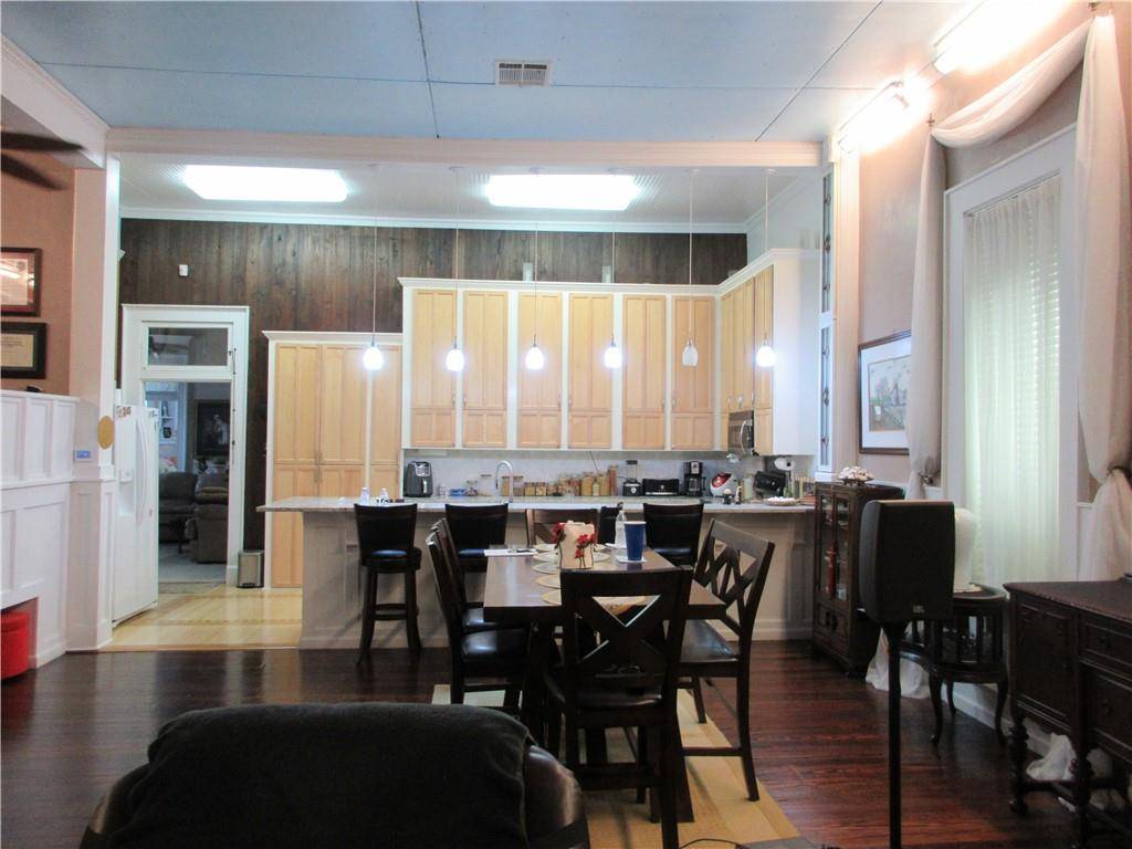 201 Live Oak Street, Marlin, TX 76661