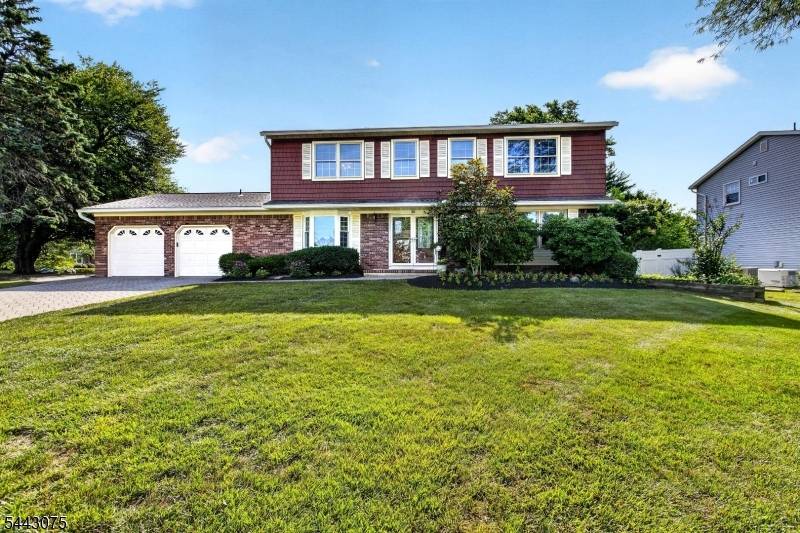 30 Hamilton Ln, Plainsboro Twp., NJ 08536