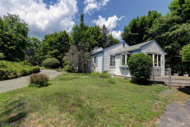 1 Welch Rd, Ringwood Boro, NJ 07456