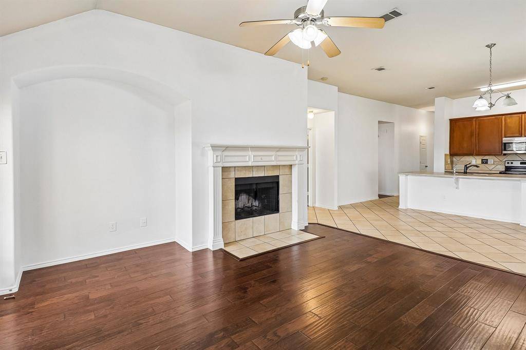 7717 Decoy Drive, Arlington, TX 76002