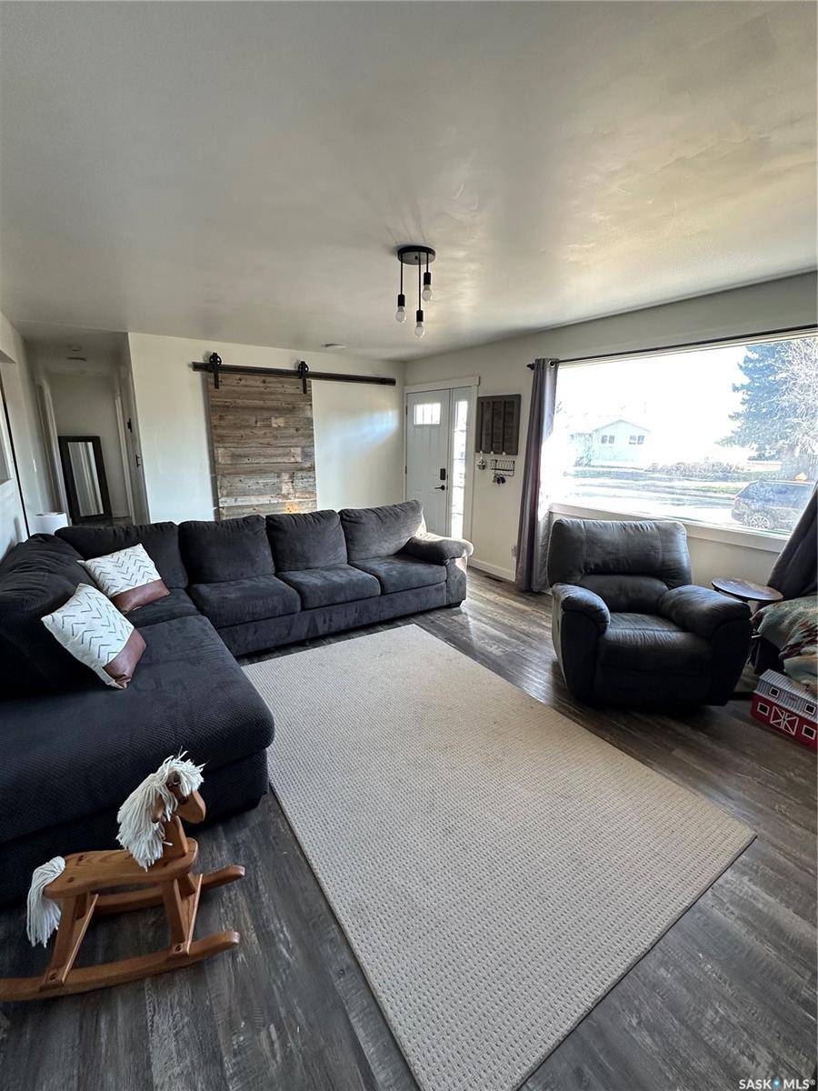 8368 Howard AVENUE, Gull Lake, SK S0N 1A0