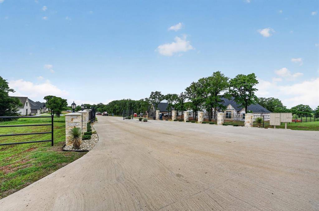 1625 Private Access 60200, Burleson, TX 76028
