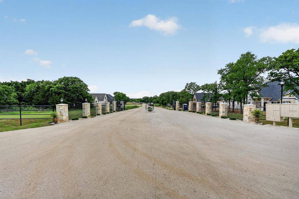 1609 Private Access 60200, Burleson, TX 76028