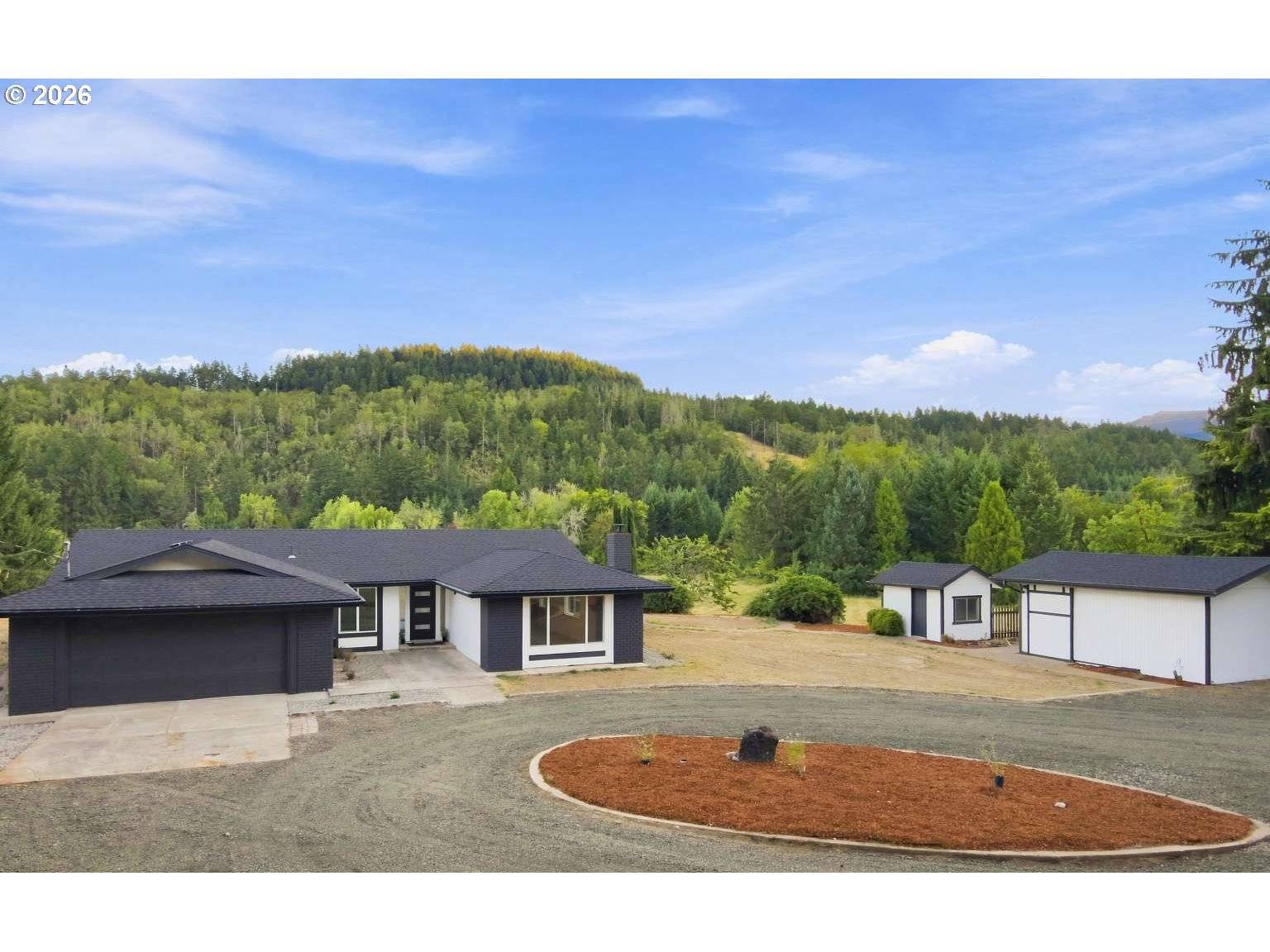 312 BRYANT LN, Roseburg, OR 97471