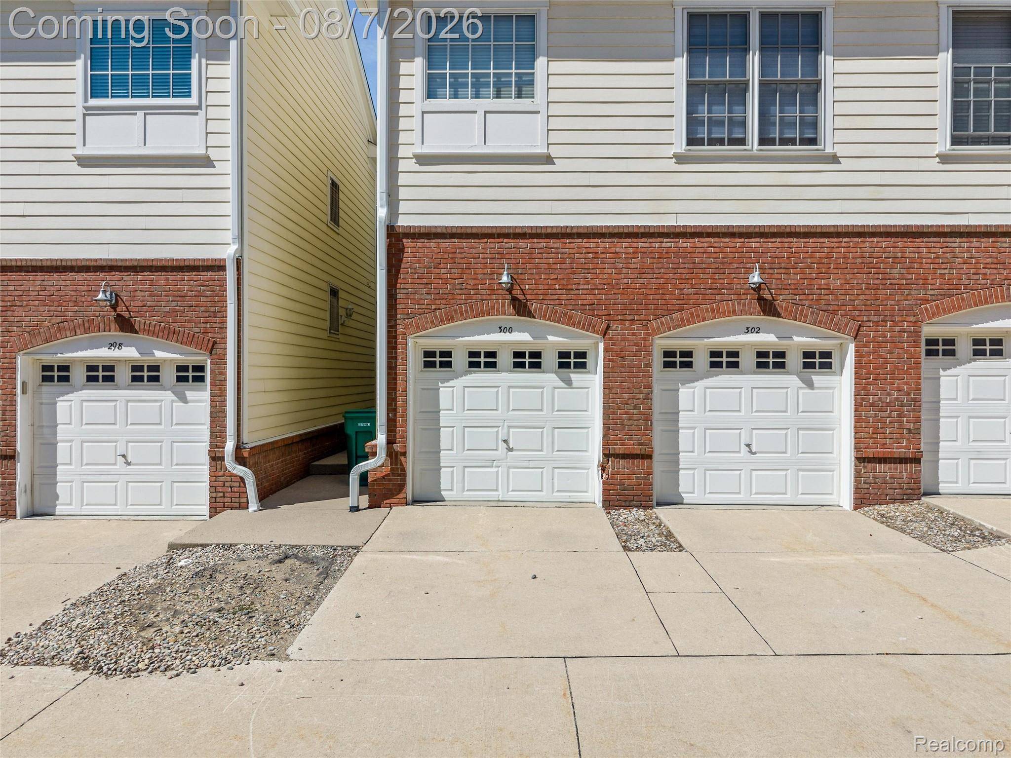 300 Beverly AVE, Auburn Hills, MI 48326