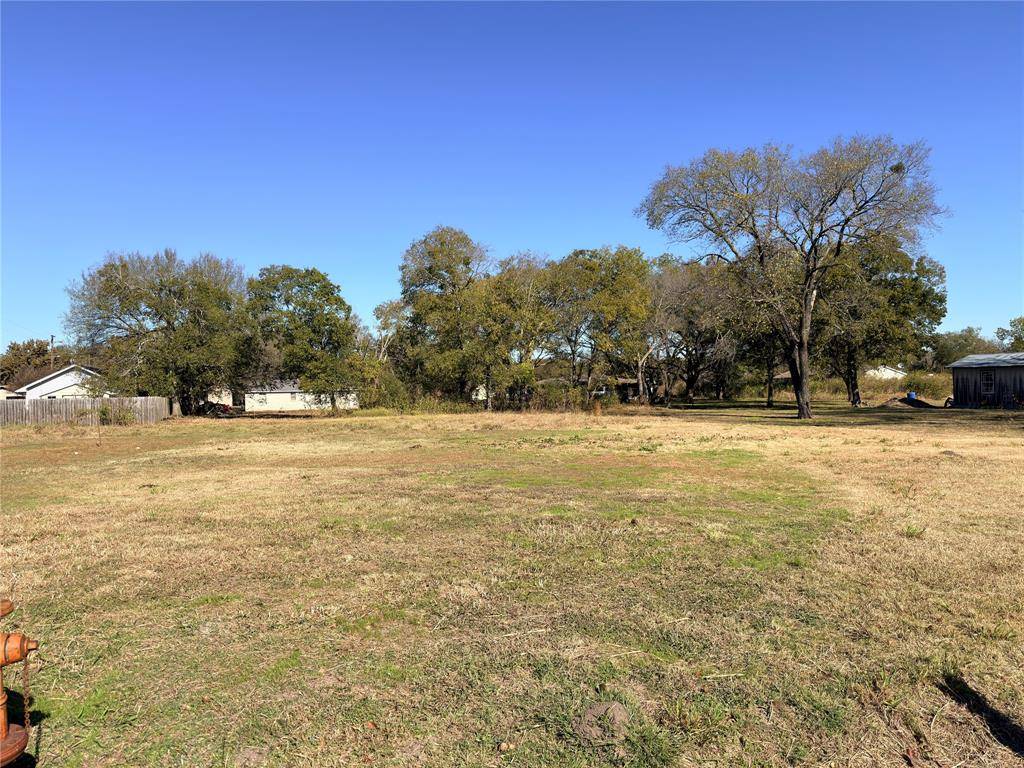 712 S 2nd Street, Dawson, TX 76639
