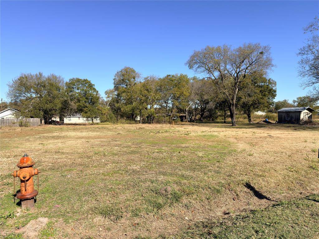 712 S 2nd Street, Dawson, TX 76639