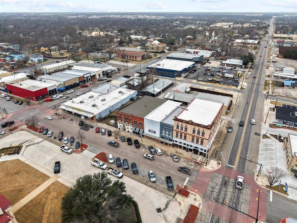 121 E 5th Street #2, Bonham, TX 75418