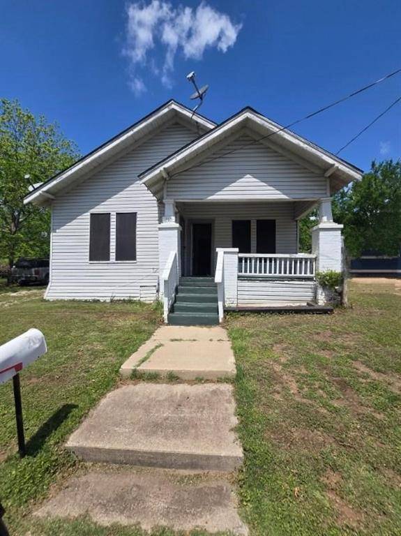 215 Bell Street, Gainesville, TX 76240