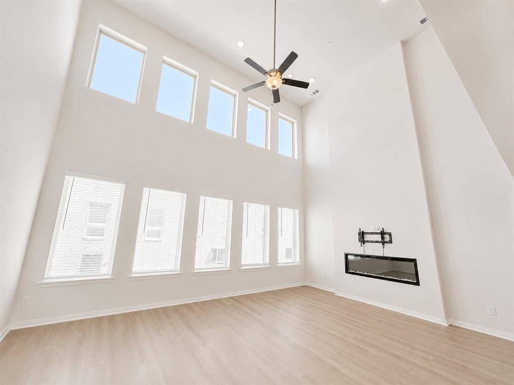 321 Ukiah Street, Lewisville, TX 75056