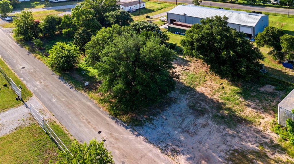 108 Angela Street, Azle, TX 76020