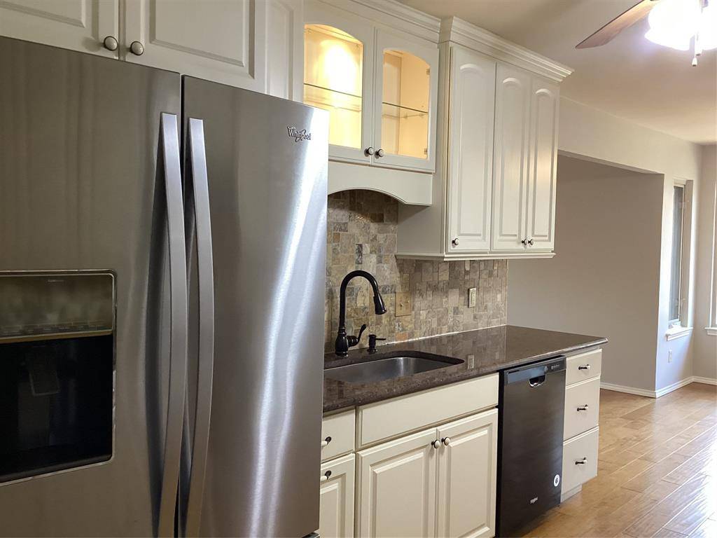 2841 Southridge Drive, Grapevine, TX 76051