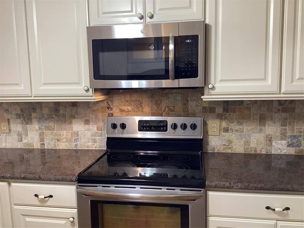 2841 Southridge Drive, Grapevine, TX 76051