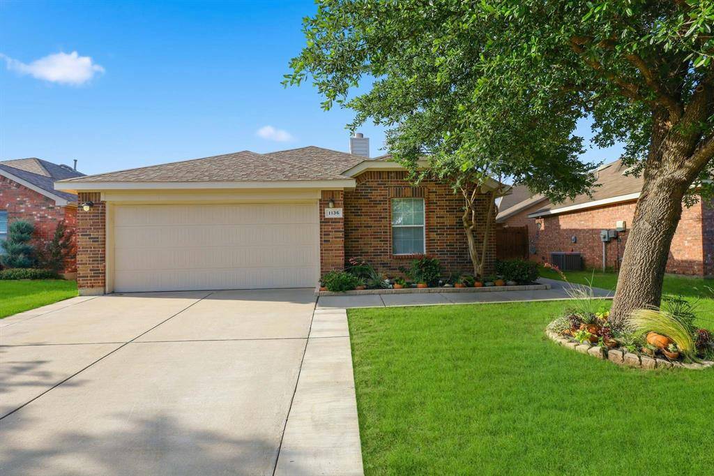 1136 Kachina Lane, Fort Worth, TX 76052