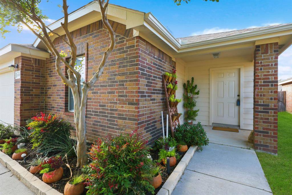 1136 Kachina Lane, Fort Worth, TX 76052