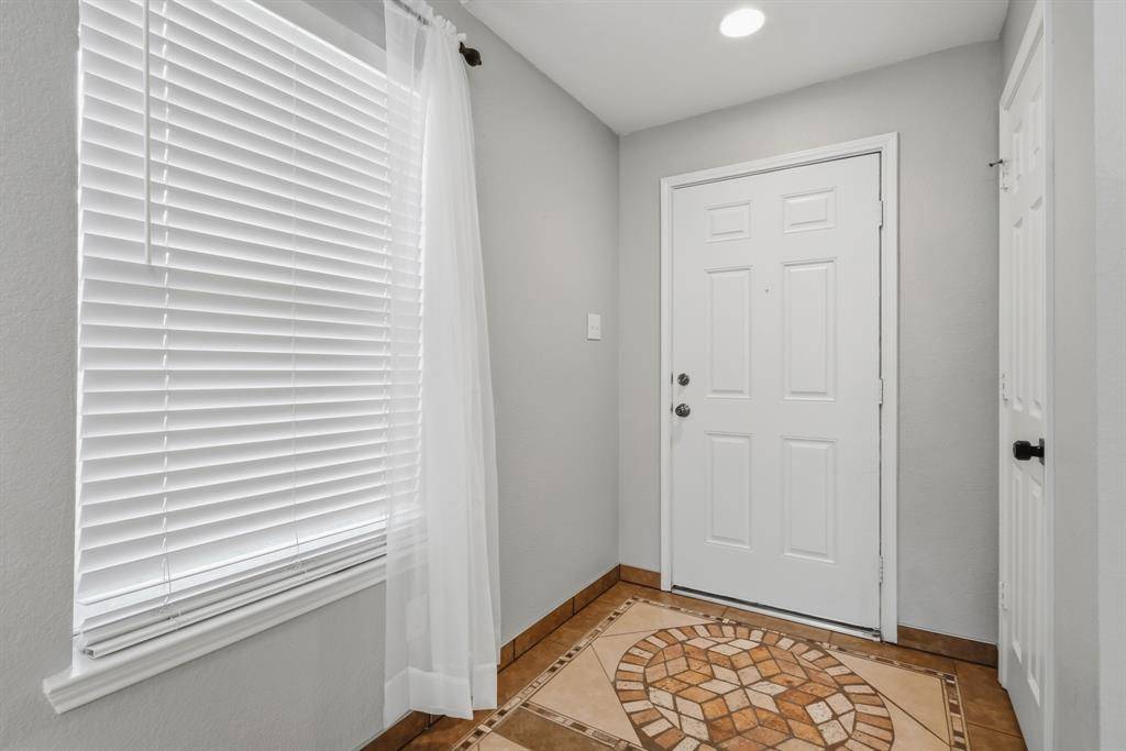 1136 Kachina Lane, Fort Worth, TX 76052