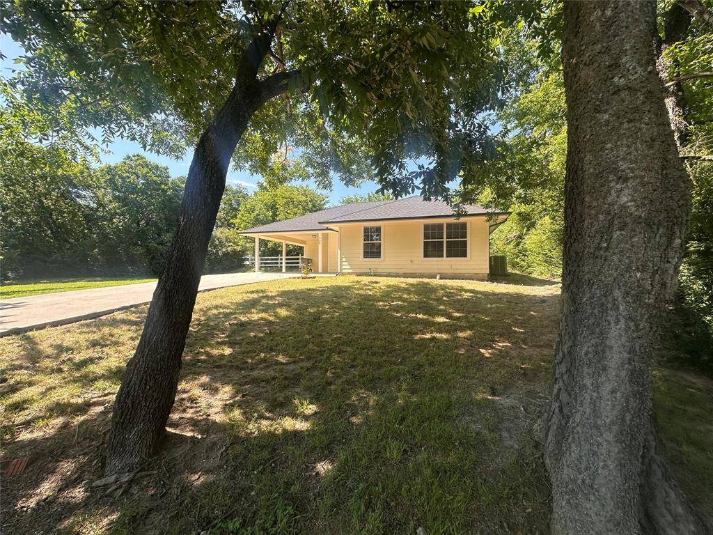 738 Wayne Avenue, Van Alstyne, TX 75495