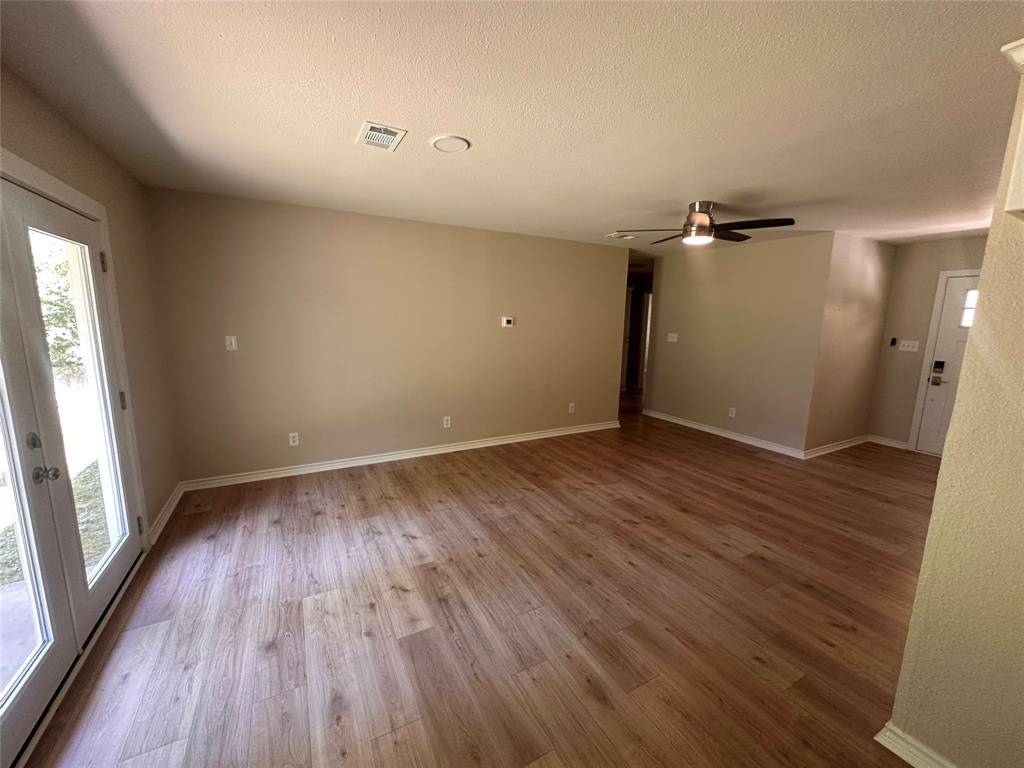 738 Wayne Avenue, Van Alstyne, TX 75495