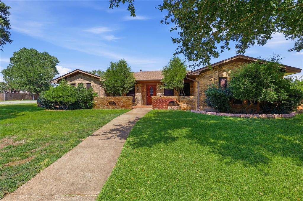 114 Stone Canyon Drive, Highland Village, TX 75077