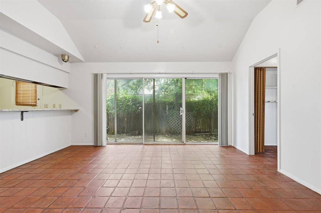 13422 Blossomheath Lane, Dallas, TX 75240