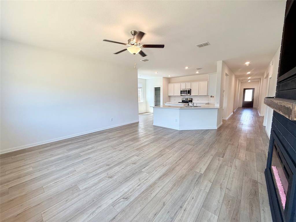 11424 Woody Creek Trail, Aubrey, TX 76227