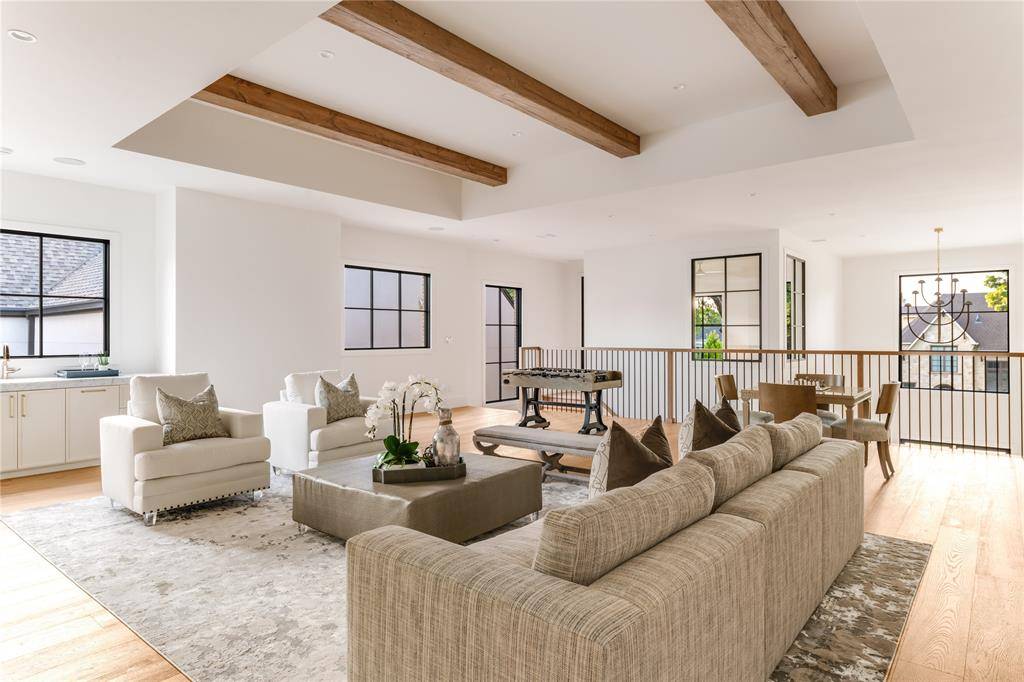 6034 Prestonshire, Dallas, TX 75225