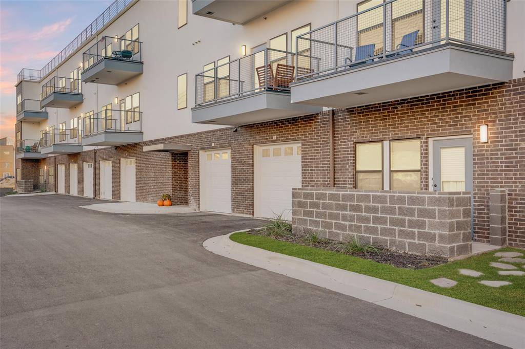 209 Wimberly Street #1-207, Fort Worth, TX 76107