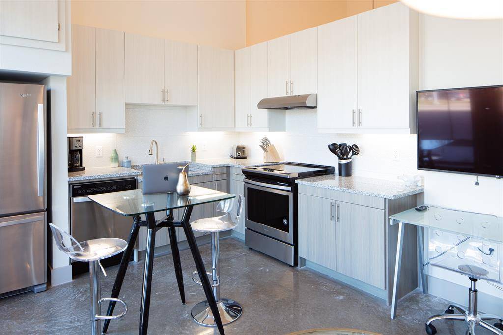 830 N Zang Boulevard #1119, Dallas, TX 75208