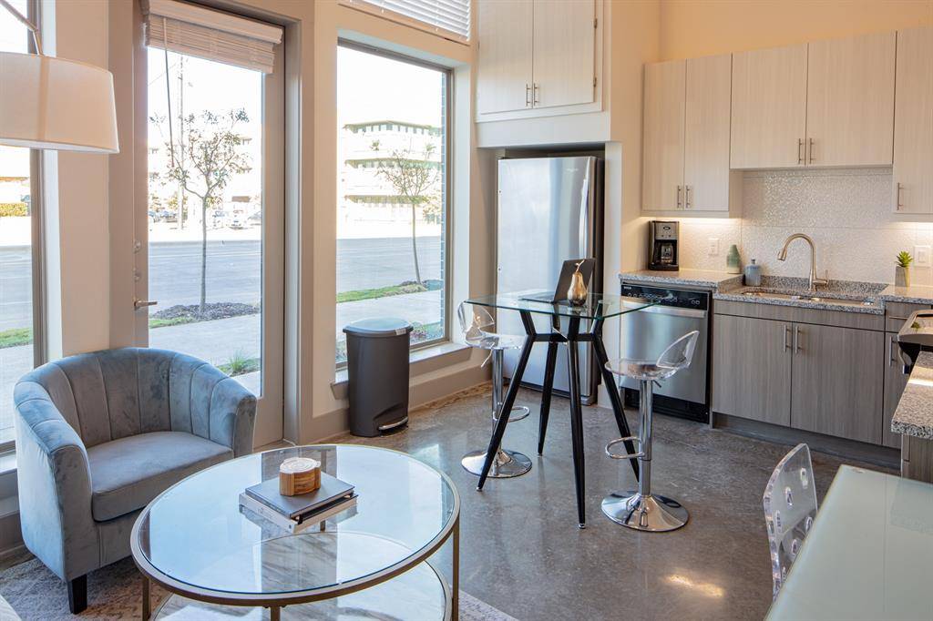 830 N Zang Boulevard #1119, Dallas, TX 75208
