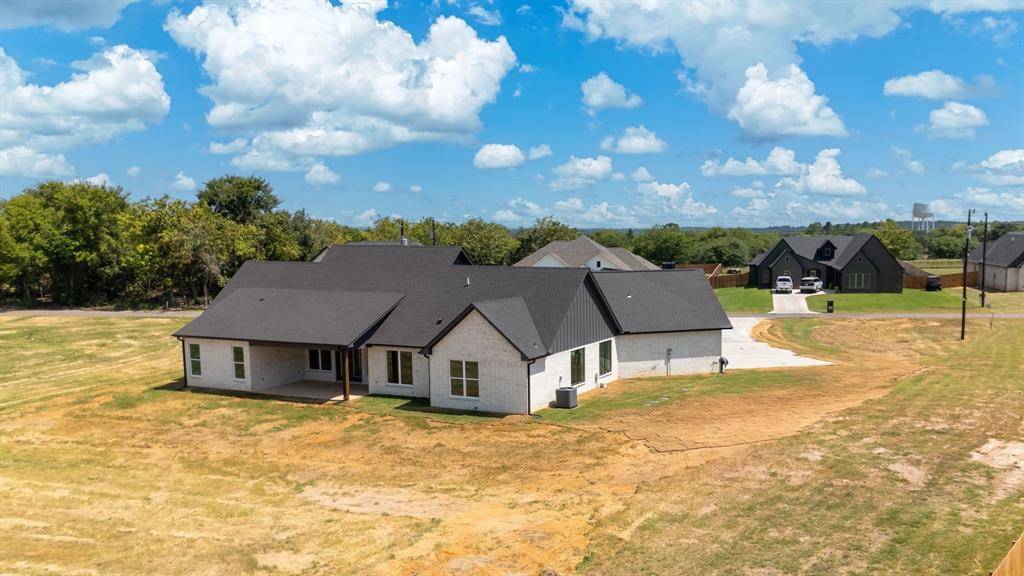 15703 County Road 436, Lindale, TX 75771