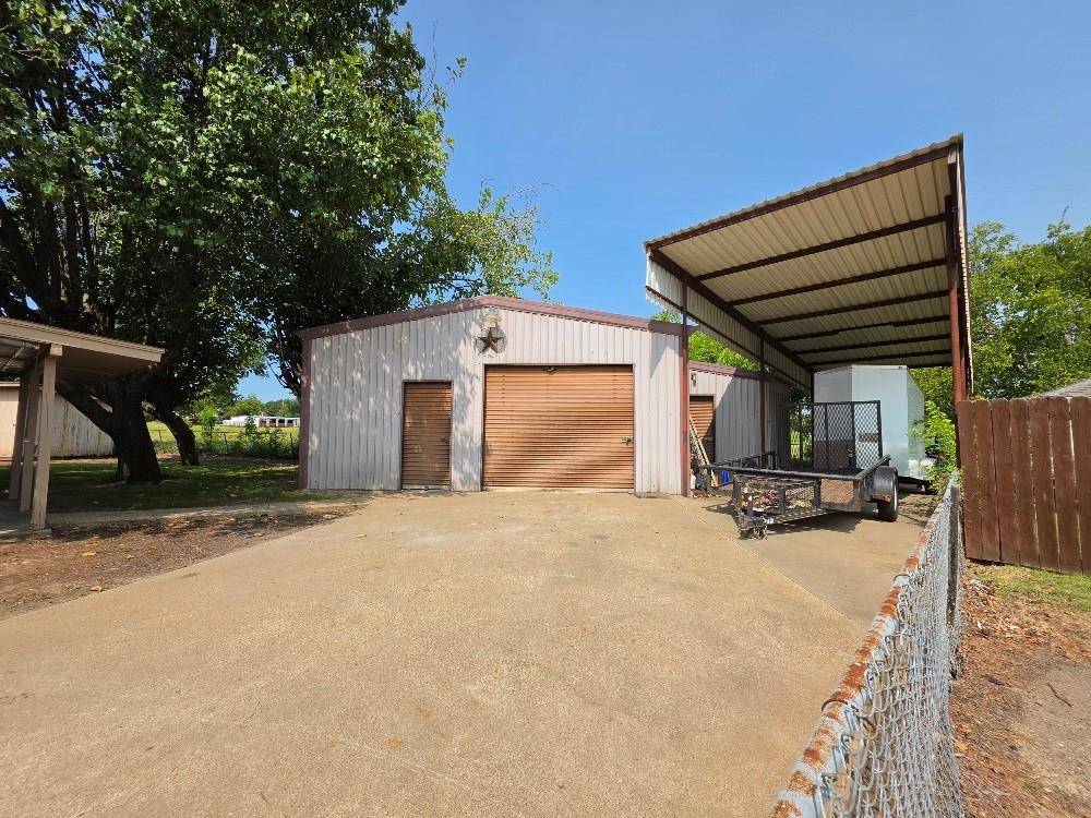 2024 Pebblecreek Drive, Cleburne, TX 76033