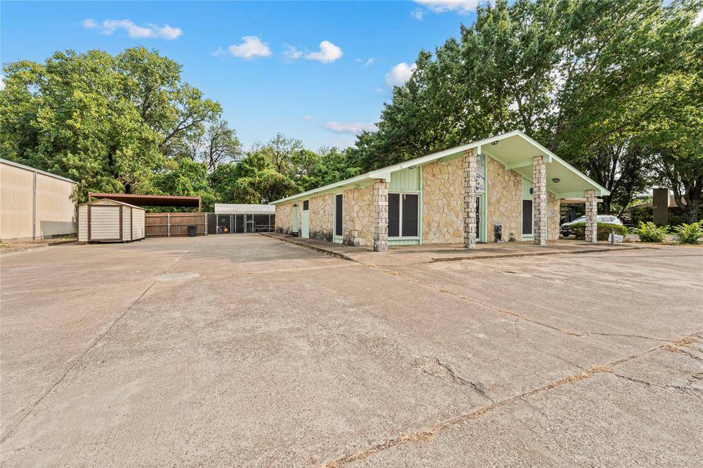 108 Deanna Drive, Robinson, TX 76706
