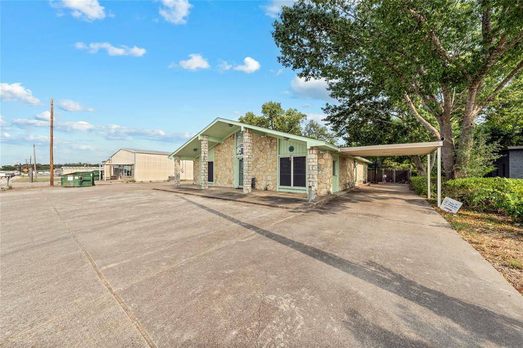 108 Deanna Drive, Robinson, TX 76706