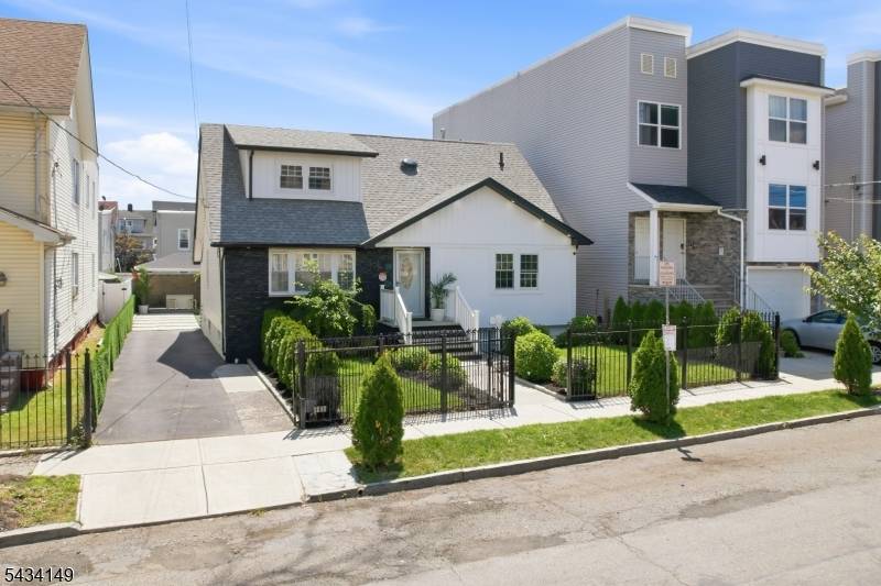 303-305 N 13Th St, Newark City, NJ 07107