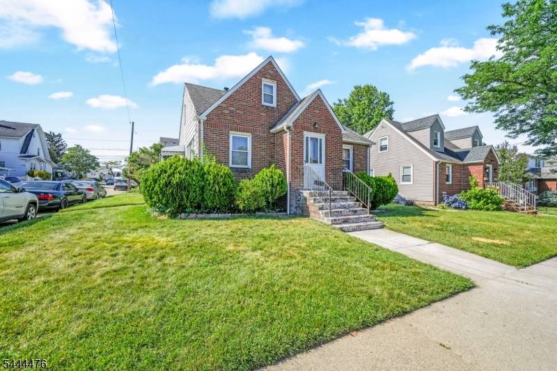95 E 7Th St, Clifton City, NJ 07011