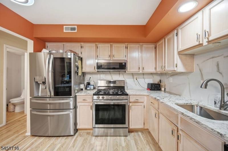 48D Beacon Hill Rd #D, West Milford Twp., NJ 07480