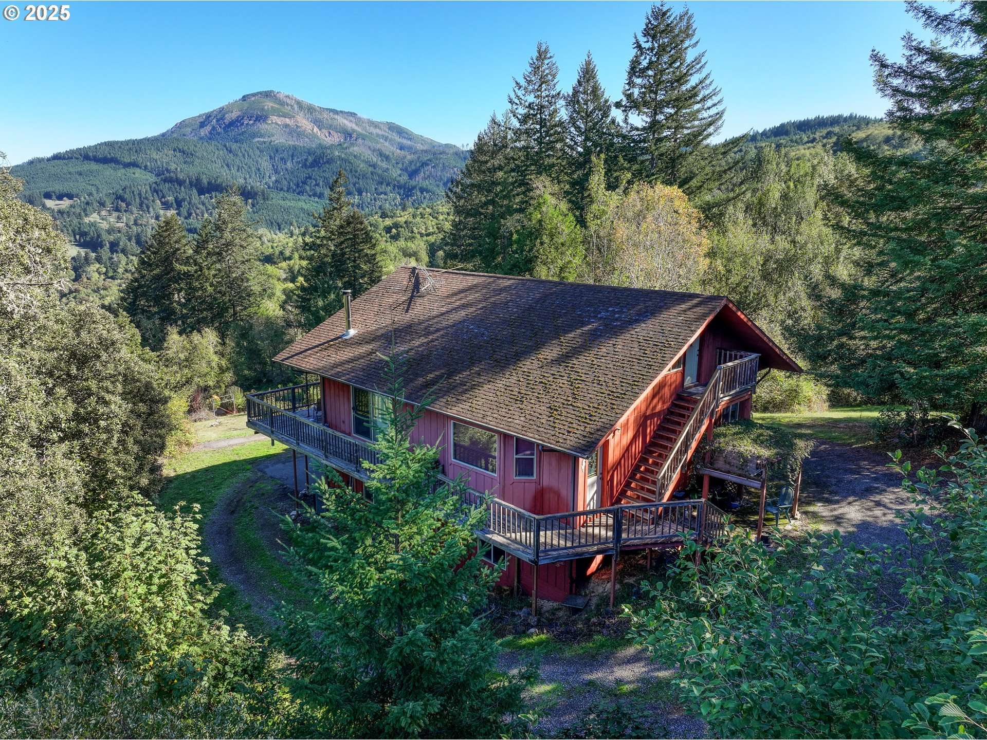 99608 S BANK CHETCO RD, Brookings, OR 97415