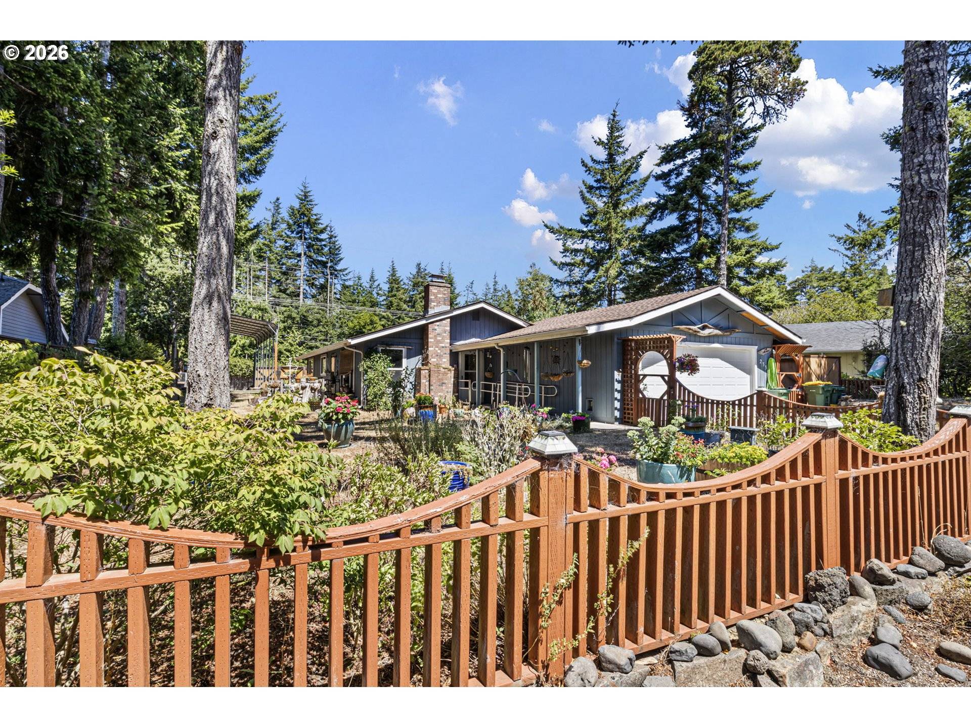 2333 24TH ST, Florence, OR 97439