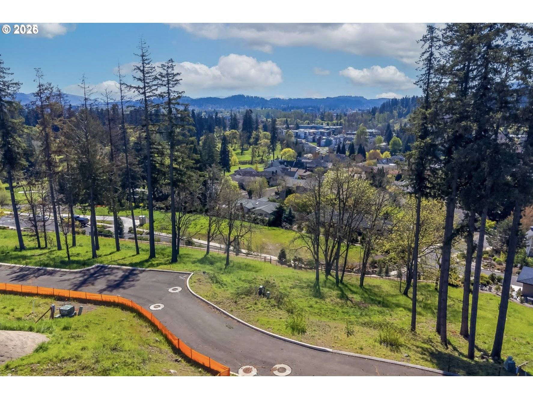 1230 EVENING STAR LN, Eugene, OR 97401