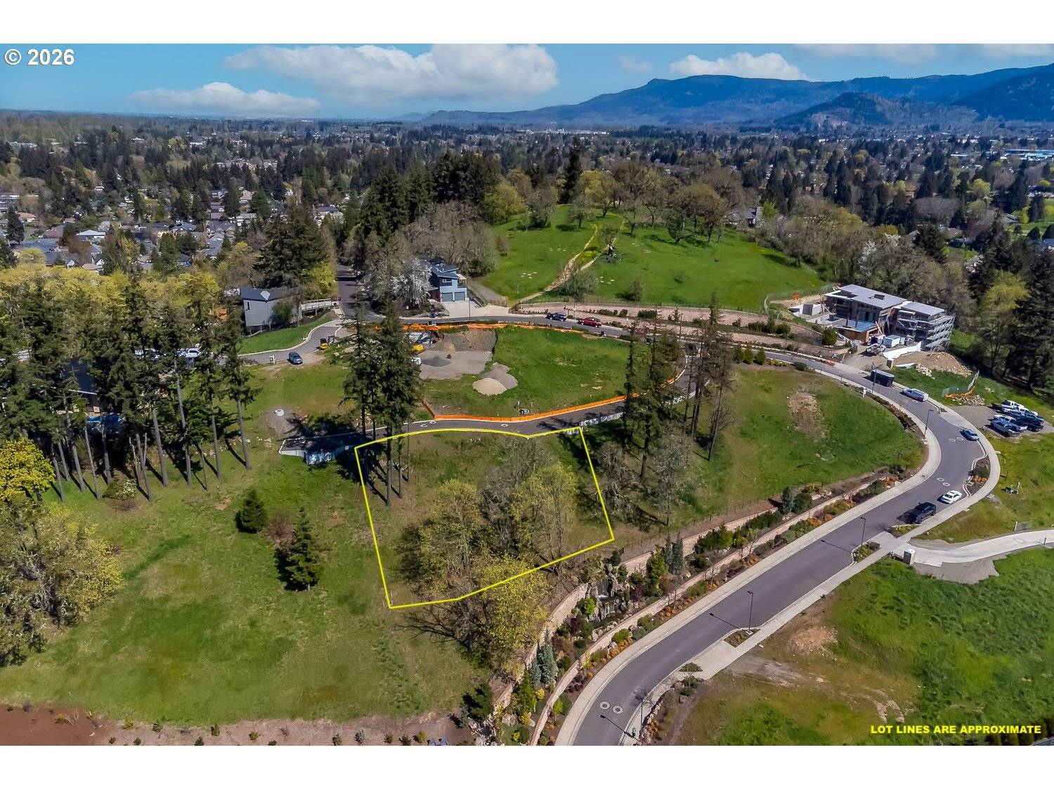 1230 EVENING STAR LN, Eugene, OR 97401