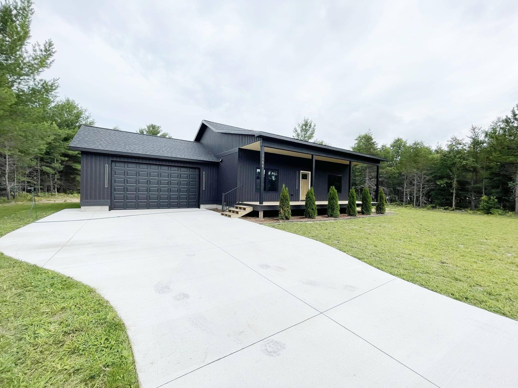 1106 Washington AVE, Kalkaska Twp, MI 49646