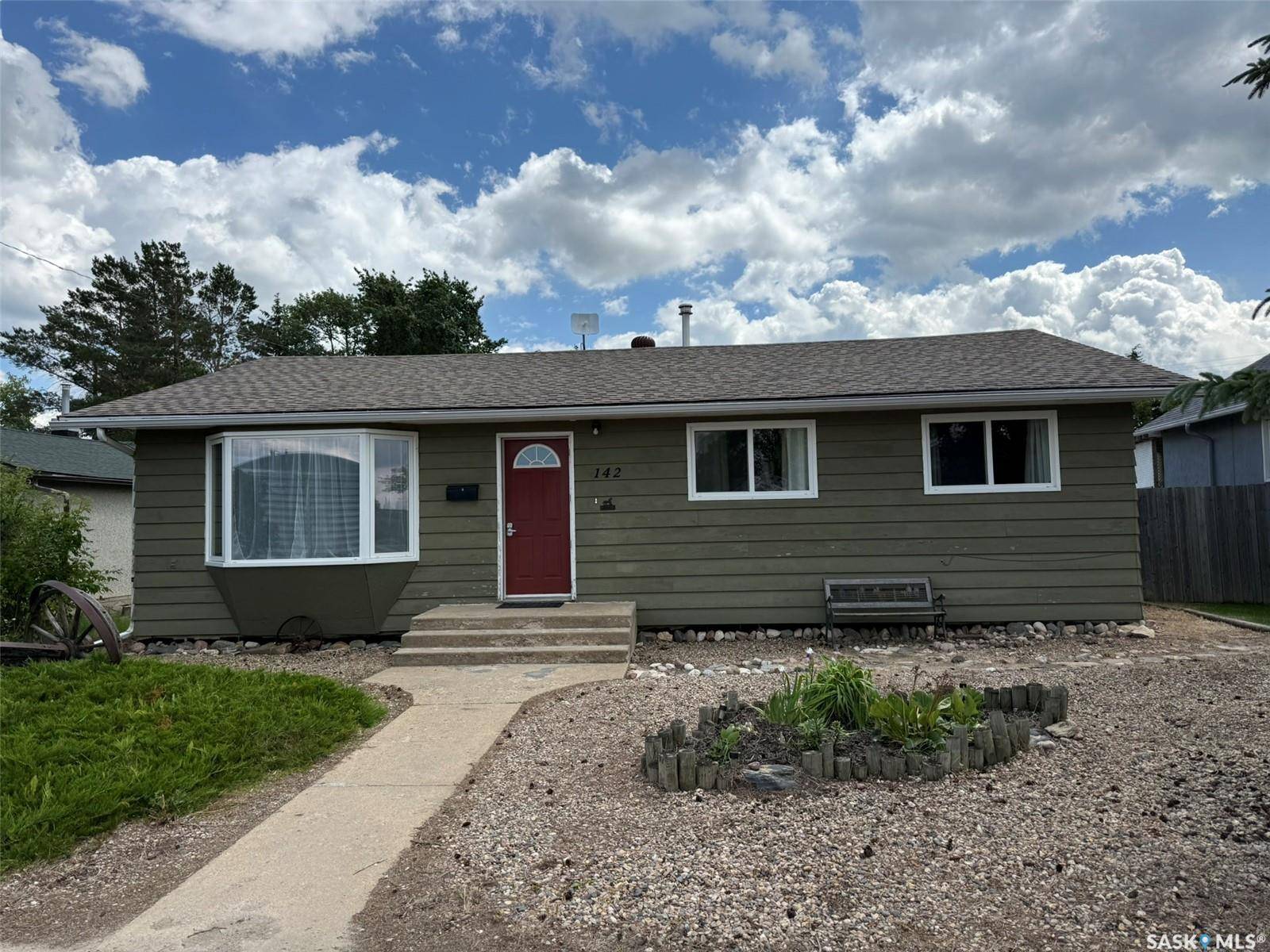 142 2nd STREET E, Glaslyn, SK S0M 0Y0