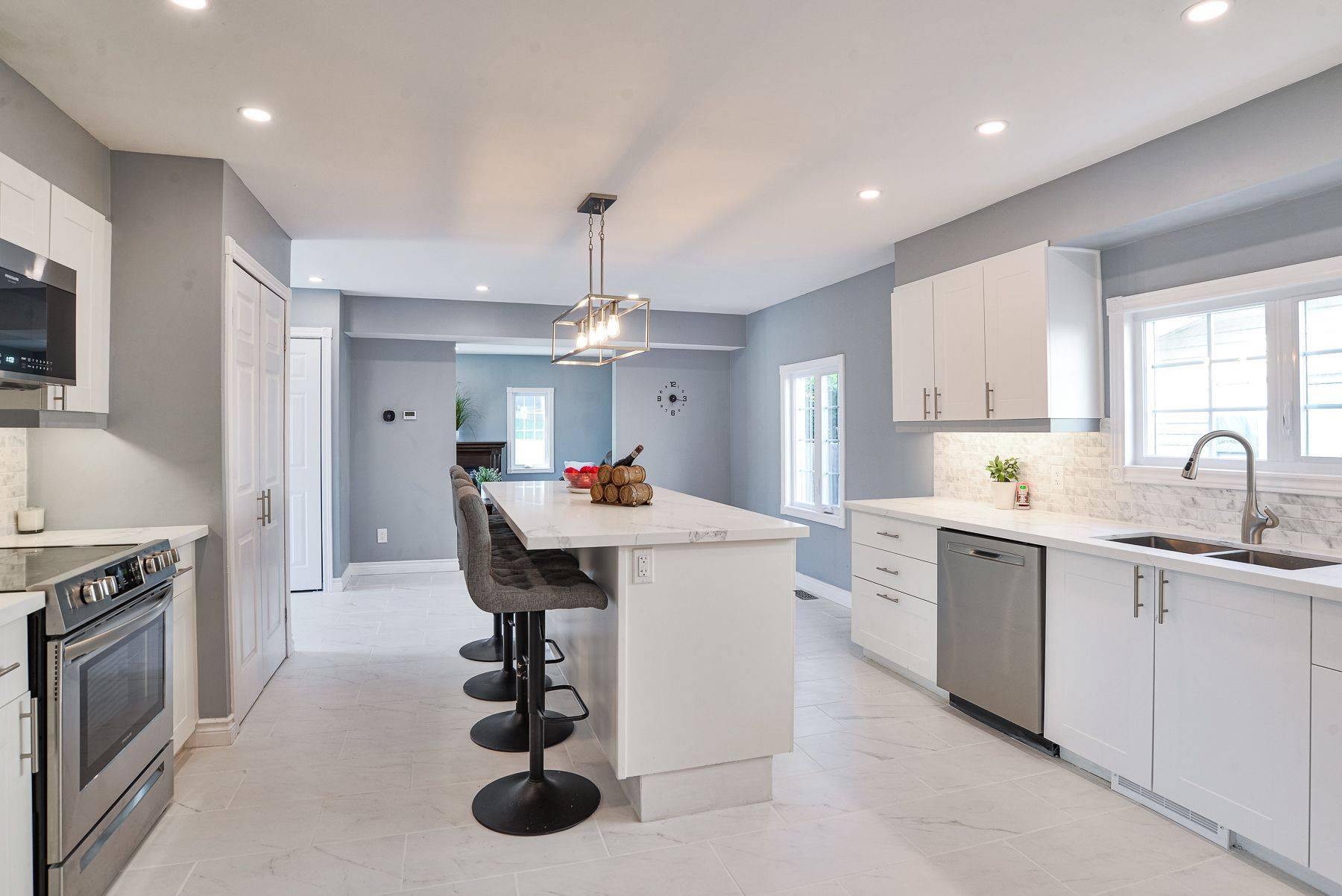 15 Lankin AVE, Bracebridge, ON P1L 1Y4